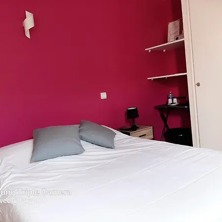 Le Brillet-pontin فندق