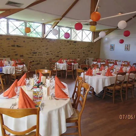 Le Brillet-pontin Hotel