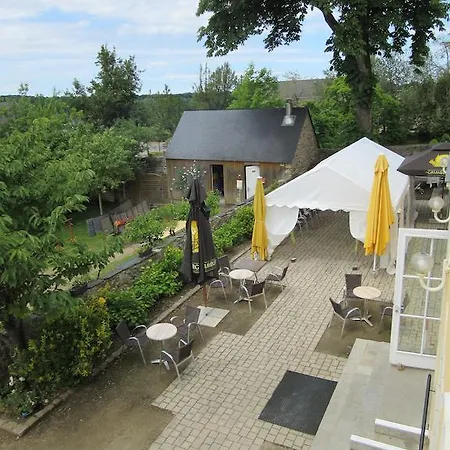 Le Brillet-pontin فندق 2*