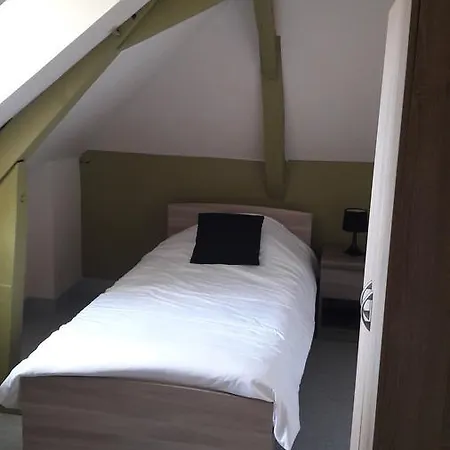 Le Brillet-pontin 2*